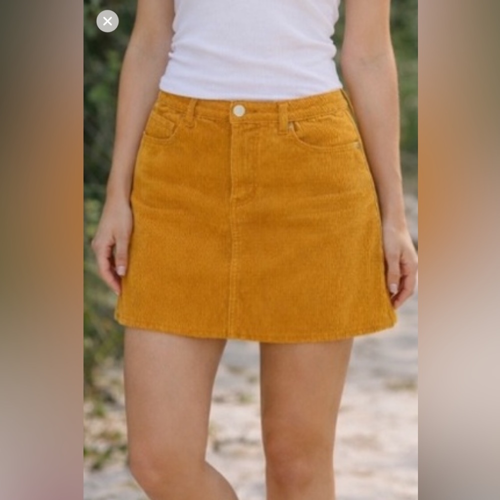 🔥F21 vintage orange corduroy mini skirt size M
